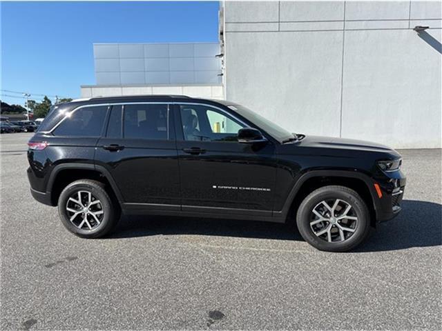 new 2024 Jeep Grand Cherokee car, priced at $49,295