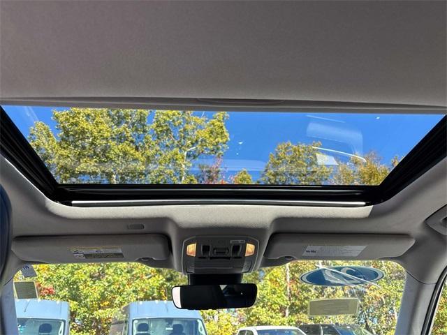 used 2022 Toyota Highlander car, priced at $37,995