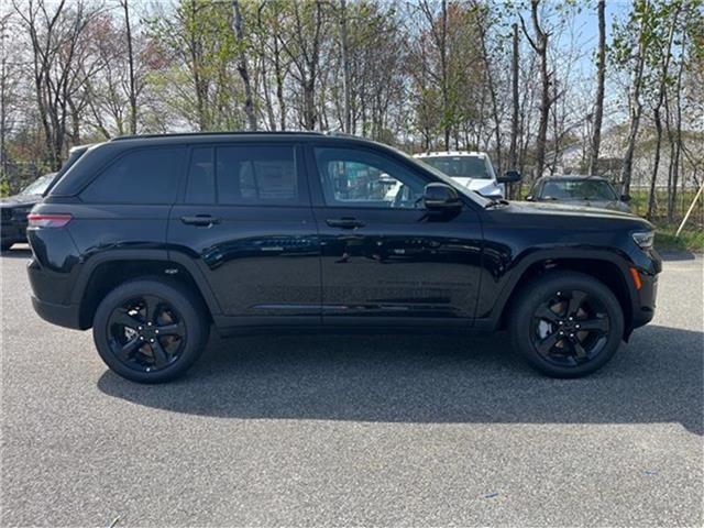 new 2025 Jeep Grand Cherokee car, priced at $45,906