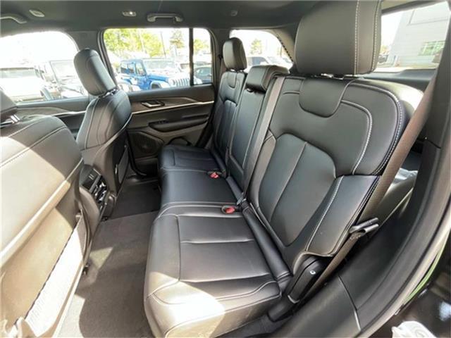 new 2025 Jeep Grand Cherokee car, priced at $45,906