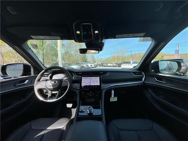 new 2025 Jeep Grand Cherokee car, priced at $45,906