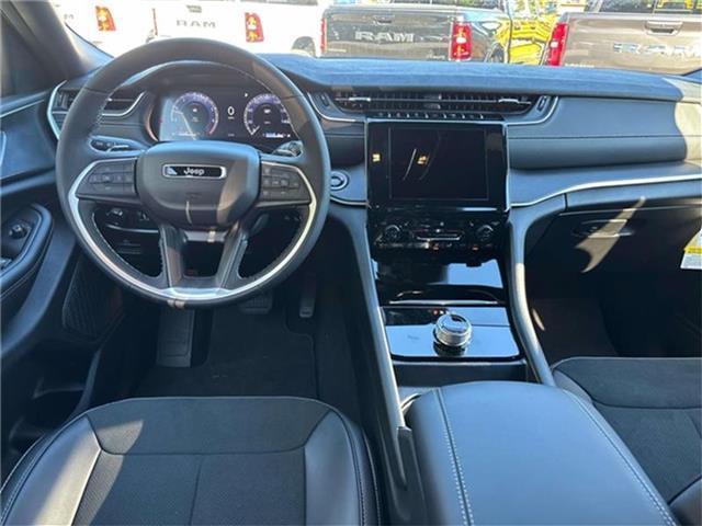 new 2025 Jeep Grand Cherokee L car, priced at $46,725