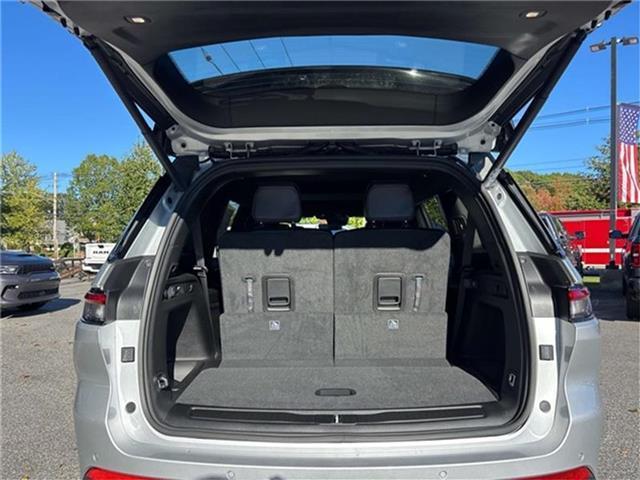 new 2025 Jeep Grand Cherokee L car, priced at $46,725