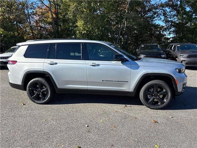 new 2025 Jeep Grand Cherokee L car, priced at $46,725