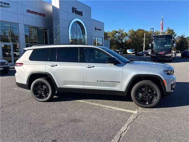 new 2025 Jeep Grand Cherokee L car, priced at $46,725