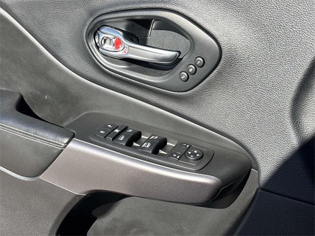 used 2019 Jeep Cherokee car, priced at $20,995