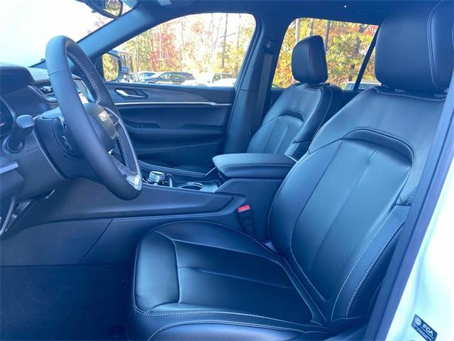 new 2025 Jeep Grand Cherokee car, priced at $43,100