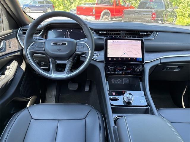 new 2024 Jeep Grand Cherokee L car, priced at $45,195