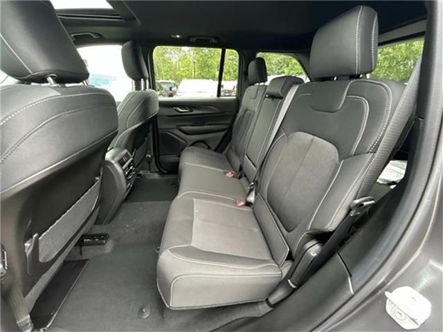 new 2025 Jeep Grand Cherokee car, priced at $38,920