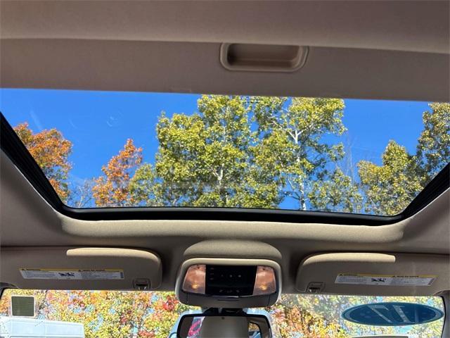 used 2015 Jeep Grand Cherokee car, priced at $15,995