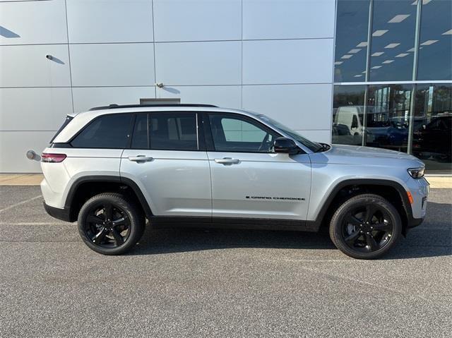 new 2024 Jeep Grand Cherokee car, priced at $52,035