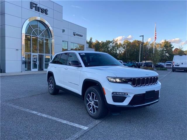 new 2025 Jeep Grand Cherokee car, priced at $43,100