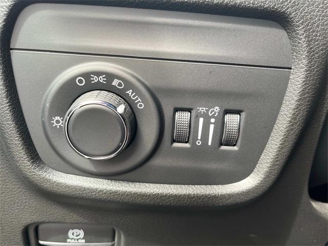 used 2023 Jeep Grand Cherokee car, priced at $36,995