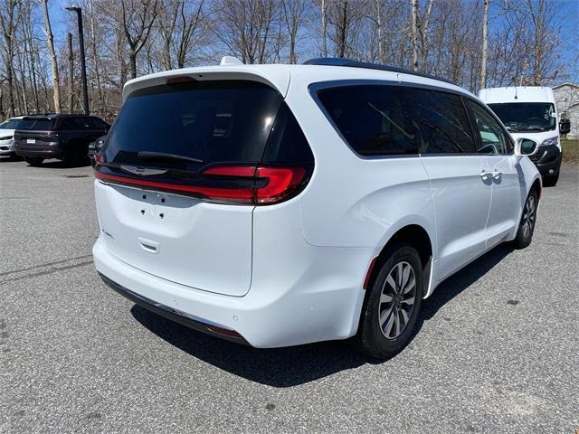 used 2021 Chrysler Pacifica car, priced at $26,900