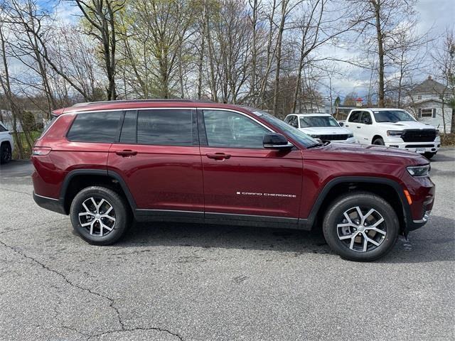 new 2024 Jeep Grand Cherokee L car, priced at $49,060