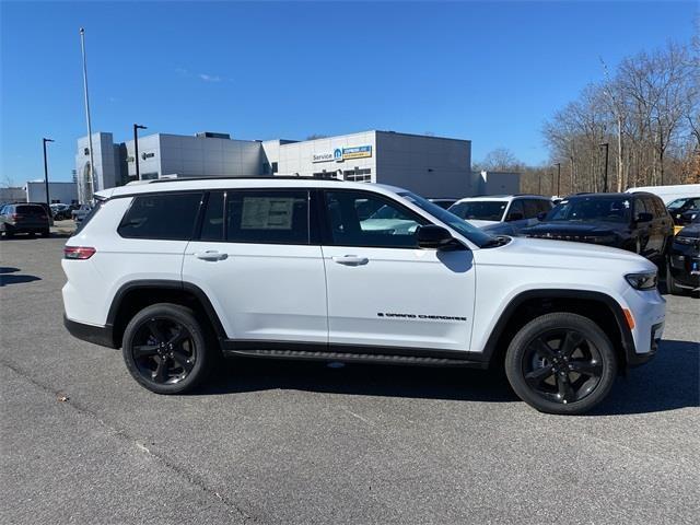 new 2024 Jeep Grand Cherokee L car, priced at $47,800