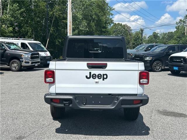 new 2025 Jeep Gladiator car, priced at $46,158