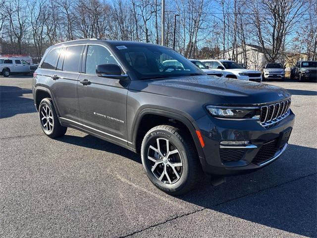 new 2025 Jeep Grand Cherokee car, priced at $42,695