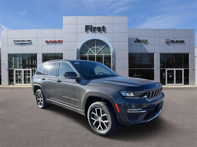 new 2025 Jeep Grand Cherokee car, priced at $42,695