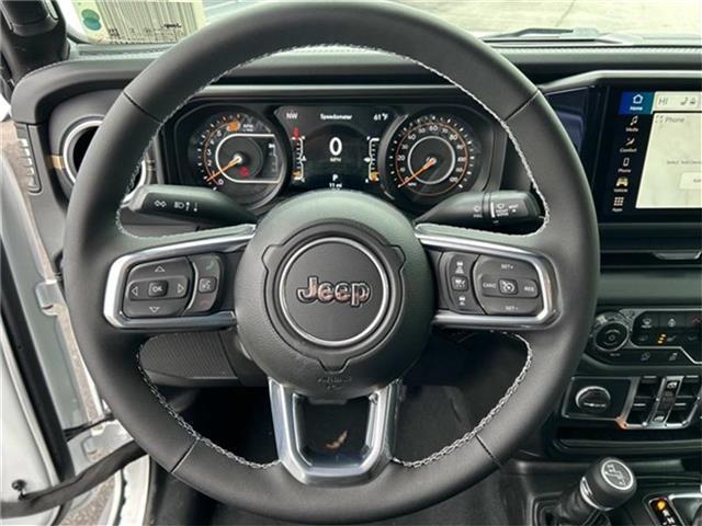 new 2025 Jeep Wrangler car, priced at $54,662