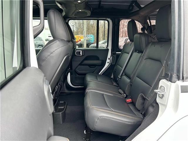 new 2025 Jeep Wrangler car, priced at $54,662