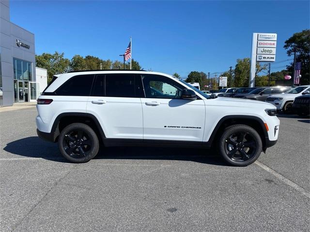 new 2025 Jeep Grand Cherokee car, priced at $45,825