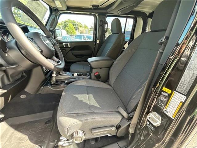 new 2025 Jeep Gladiator car, priced at $47,675