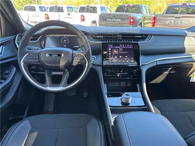 new 2025 Jeep Grand Cherokee L car, priced at $46,725