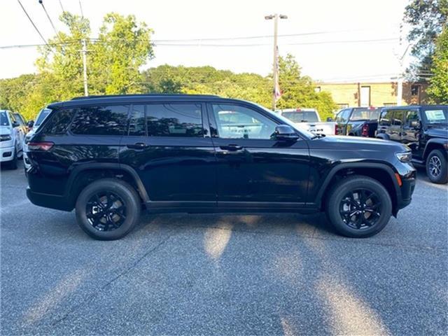 new 2024 Jeep Grand Cherokee L car, priced at $45,380