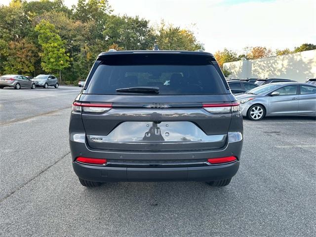 new 2025 Jeep Grand Cherokee car, priced at $43,130