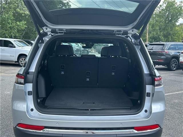 new 2025 Jeep Grand Cherokee car, priced at $46,260