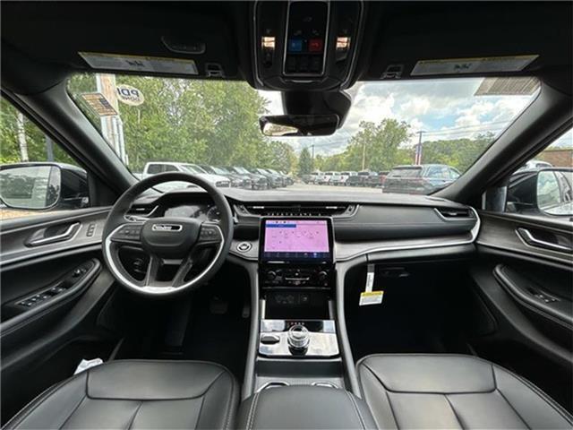 new 2025 Jeep Grand Cherokee car, priced at $46,260