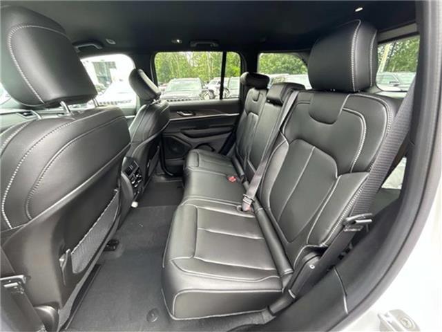 new 2025 Jeep Grand Cherokee car, priced at $45,875