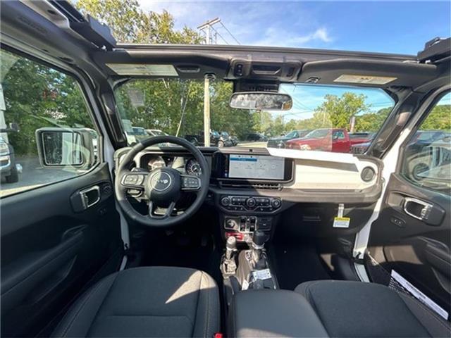 new 2025 Jeep Wrangler car, priced at $55,520