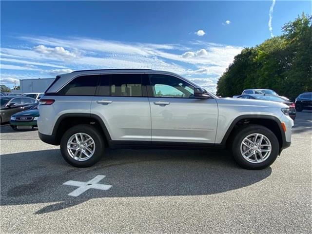 new 2024 Jeep Grand Cherokee car, priced at $37,175