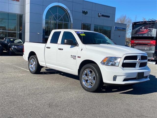 used 2019 Ram 1500 Classic car, priced at $27,900