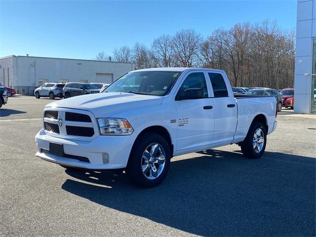 used 2019 Ram 1500 Classic car, priced at $27,900