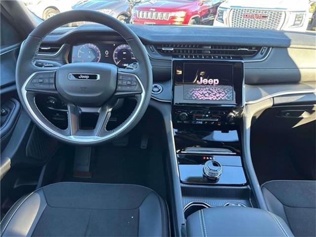 new 2025 Jeep Grand Cherokee car, priced at $44,030