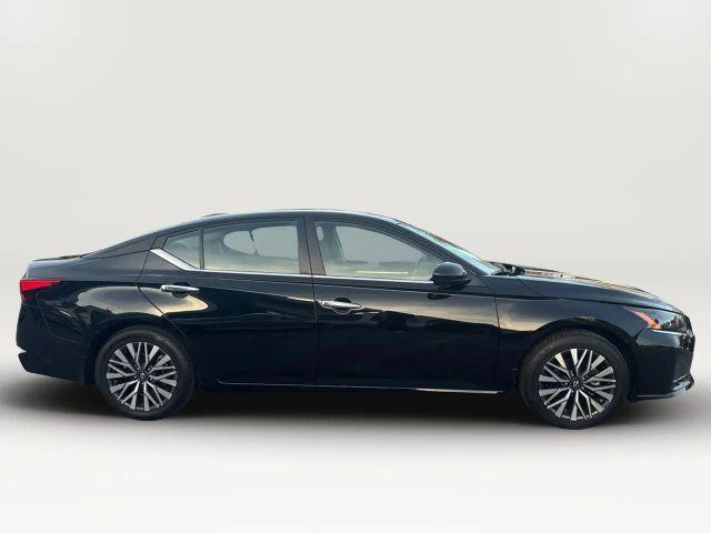 used 2023 Nissan Altima car, priced at $20,995