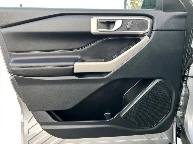 used 2022 Ford Explorer car