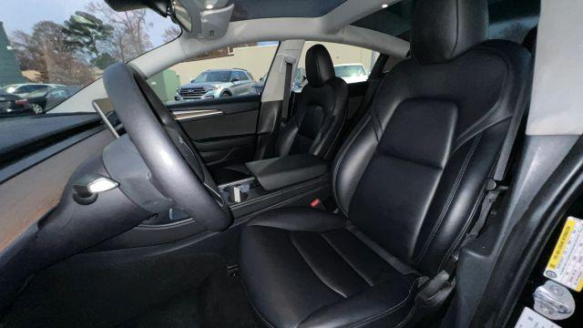 used 2023 Tesla Model 3 car