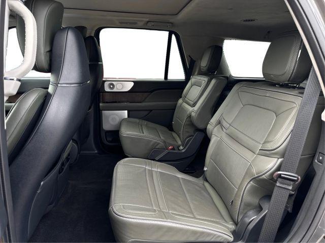 used 2022 Lincoln Navigator car, priced at $59,995