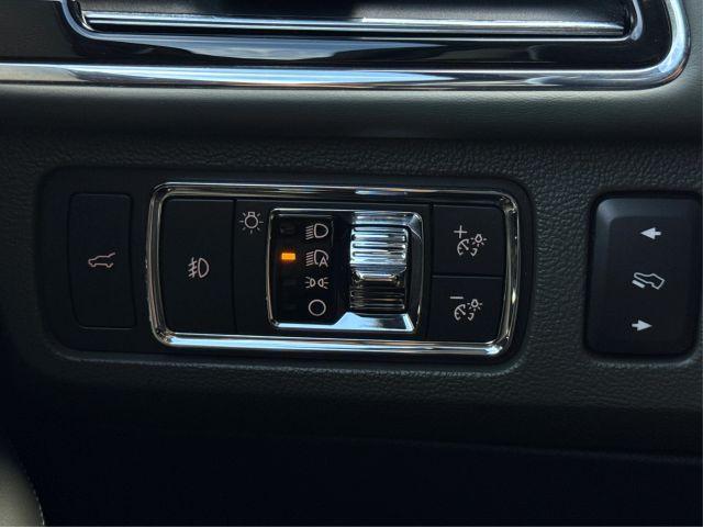 used 2022 Lincoln Navigator car, priced at $59,995