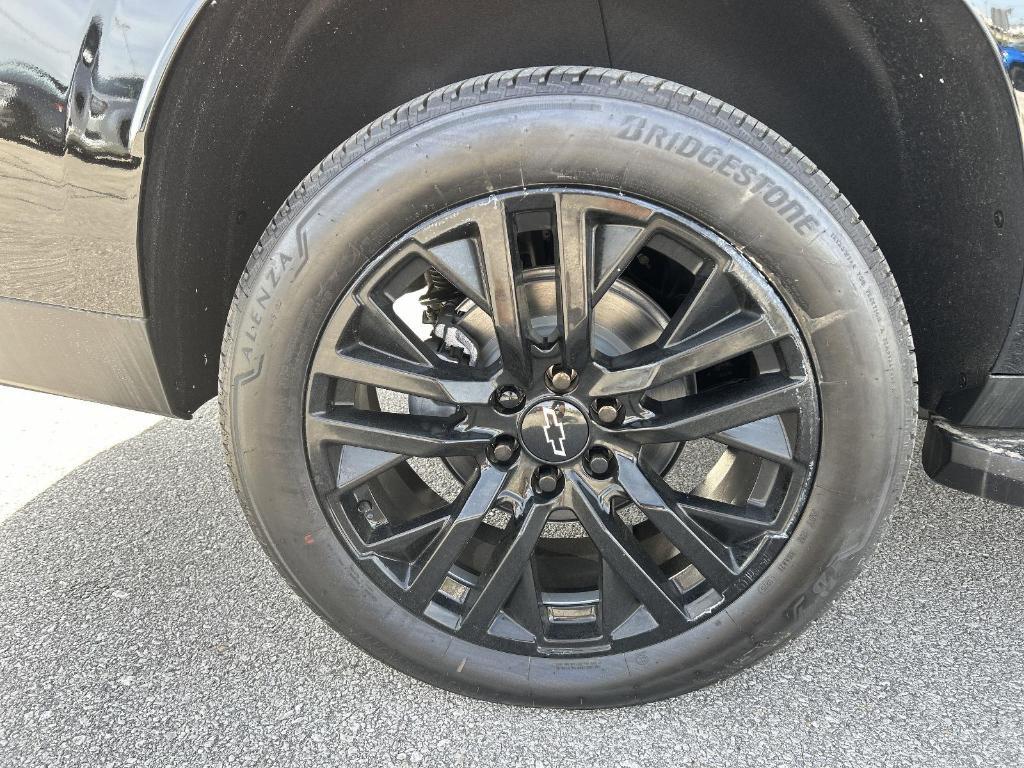 new 2025 Chevrolet Suburban car, priced at $82,095