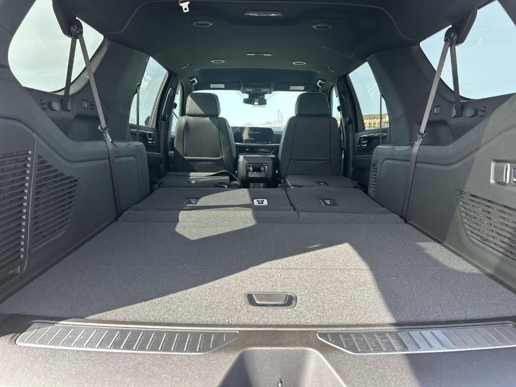 new 2025 Chevrolet Suburban car, priced at $82,095