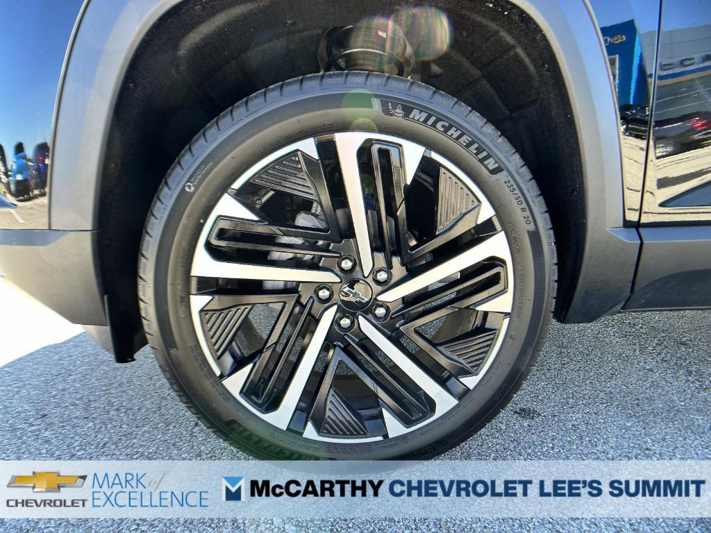 new 2026 Chevrolet Equinox car, priced at $35,145