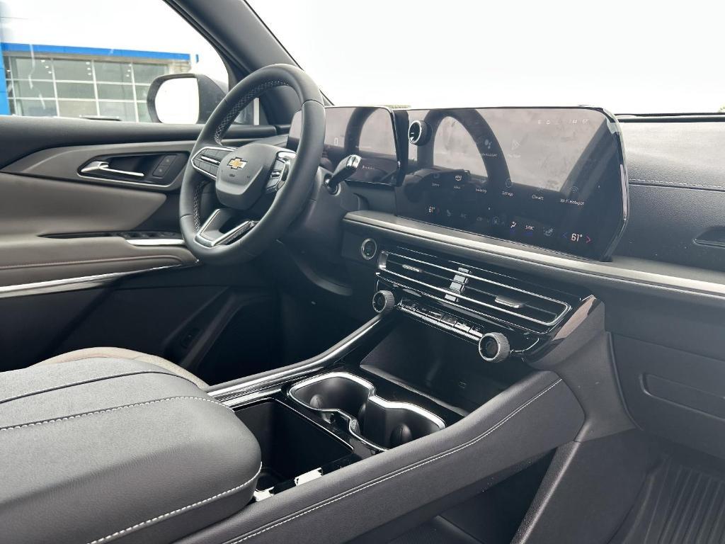 new 2025 Chevrolet Traverse car, priced at $43,045