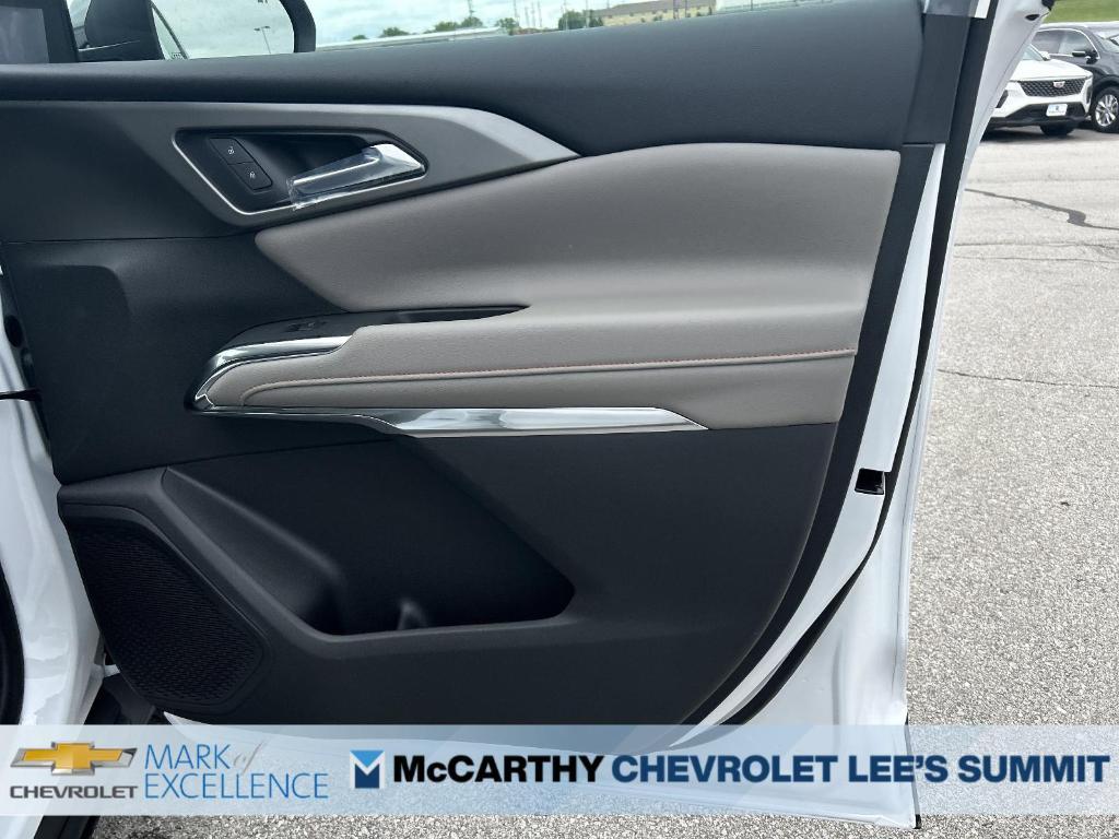 new 2025 Chevrolet Traverse car, priced at $41,895