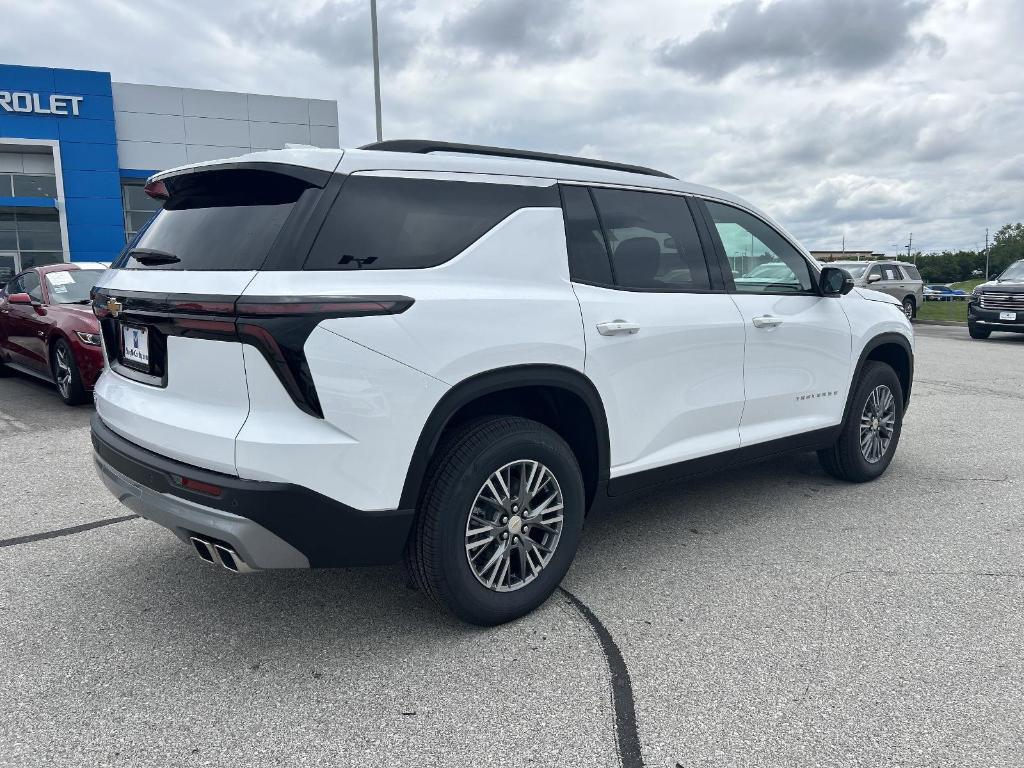 new 2025 Chevrolet Traverse car, priced at $43,045