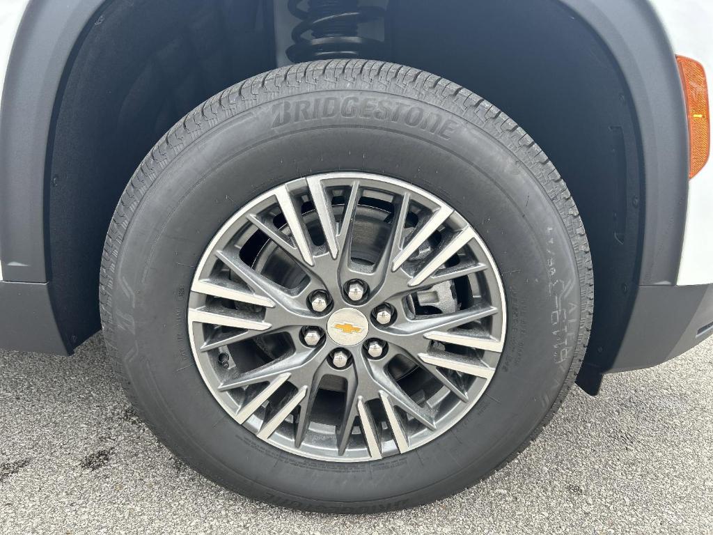 new 2025 Chevrolet Traverse car, priced at $43,045